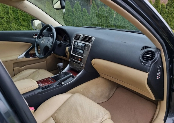 Lexus IS cena 27900 przebieg: 211508, rok produkcji 2007 z Bytów małe 781